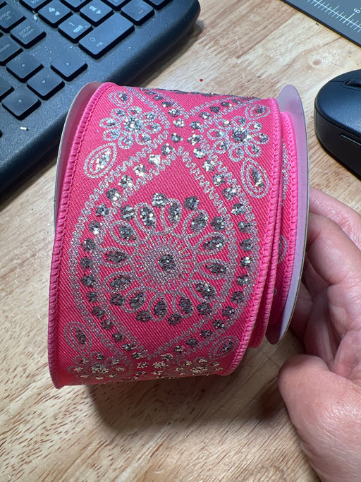 2.5"X10Yd Deluxe Wavy Floral Hot Pink/Silver RGE196211 - DecoExchange®