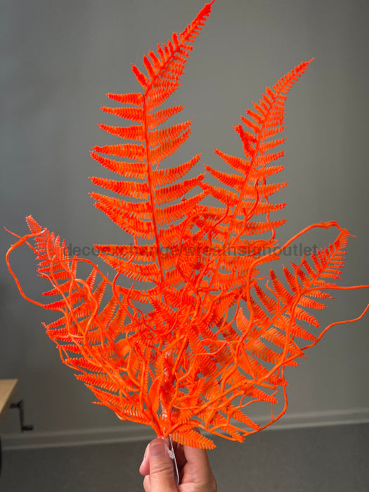 20 In Plastic Fern Wig Spray 85307-OR Pick