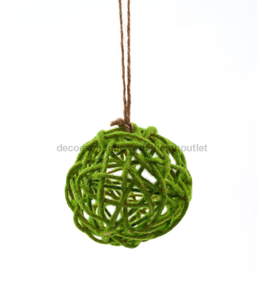 4’’Dia Plastic Moss/Rattan Ball Green/Cream FC2240 Attachment