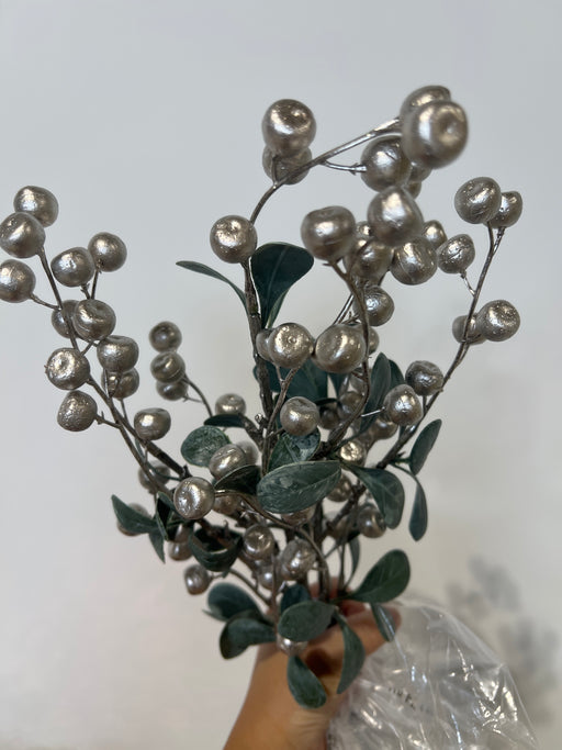 20 In Berry Bush 85110-CHAMP - DecoExchange®