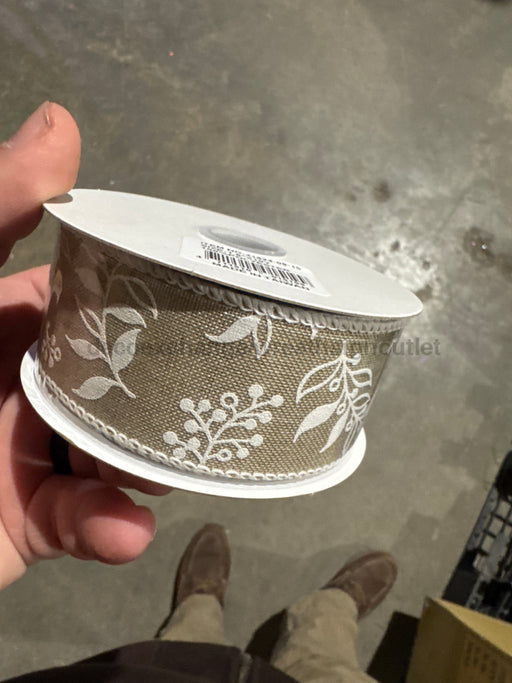 Natural Linen/White Foilage/White Edge 1.5’’X10Y 41524-09-15 Ribbon